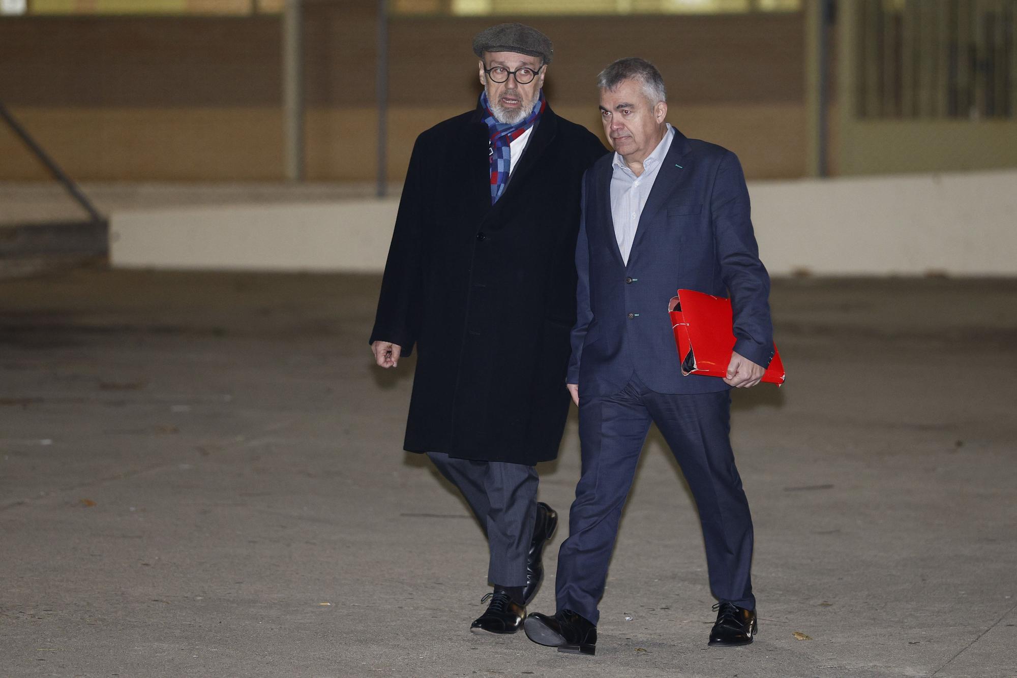 Fotos de la salida de Santos Cerdán de la cárcel de Soto del Real