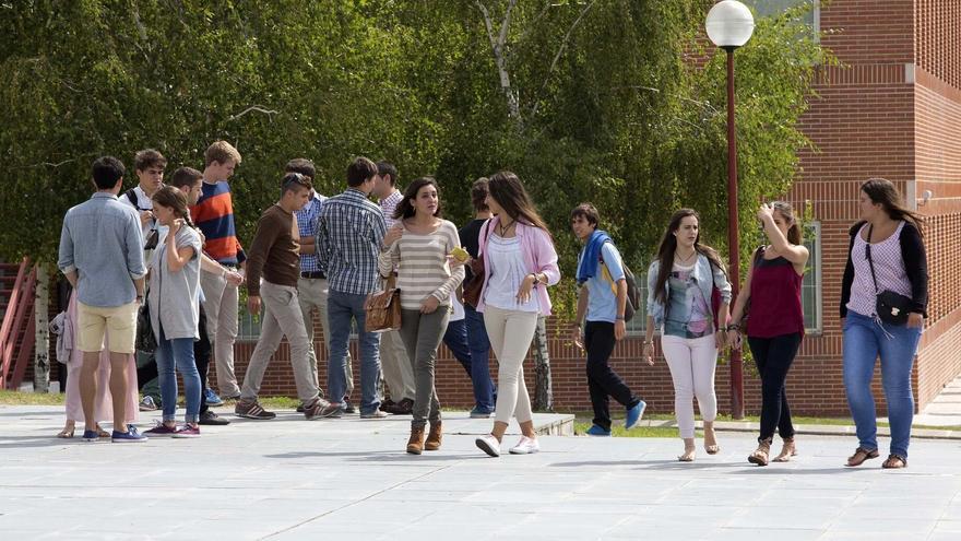 Cuatro de cada diez estudiantes de la UPNA y la UN tiene su residencia fuera de Navarra