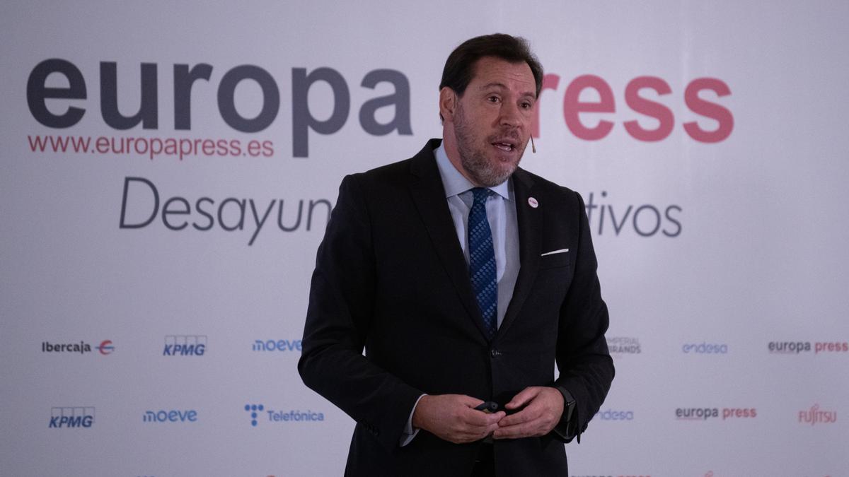 Óscar Puente protagoniza un desayuno informativo de Europa Press