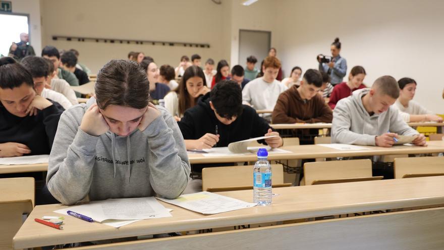 Educación desplegará en septiembre una estrategia para mejorar las notas en la PAU