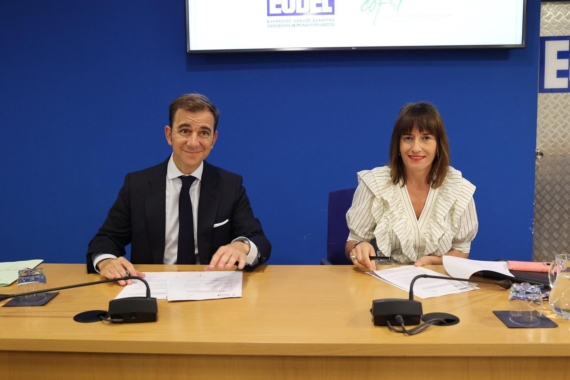 En imágenes: firma del convenio entre COFBi y EUDAL