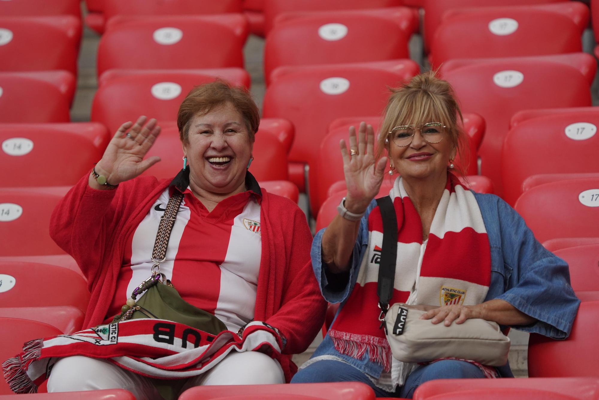 En imágenes: ¿Estás en San Mamés viendo el Athletic - Rayo? Búscate en nuestra galería