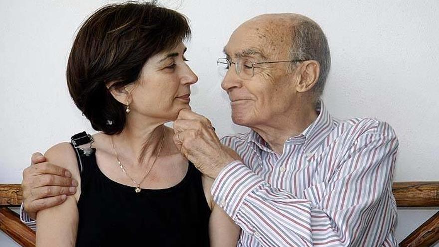 Saramago y su esposa, durante una entrevista previa a la muerte del autor portugués.