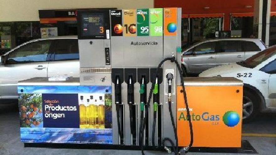 Precios récord de los carburantes, en fechas de gran desplazamiento