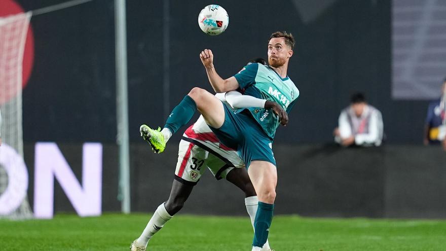 La falta de gol sigue lastrando al Alavés