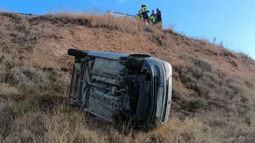 Un hombre de 75 años herido de pronóstico reservado en un accidente de tráfico en Dicastillo