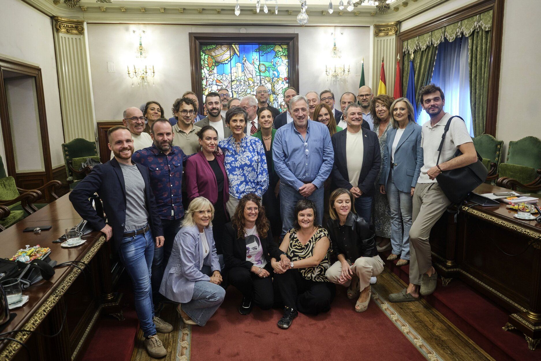 Fotos del pleno del Ayuntamiento de Pamplona (02/10/2025)