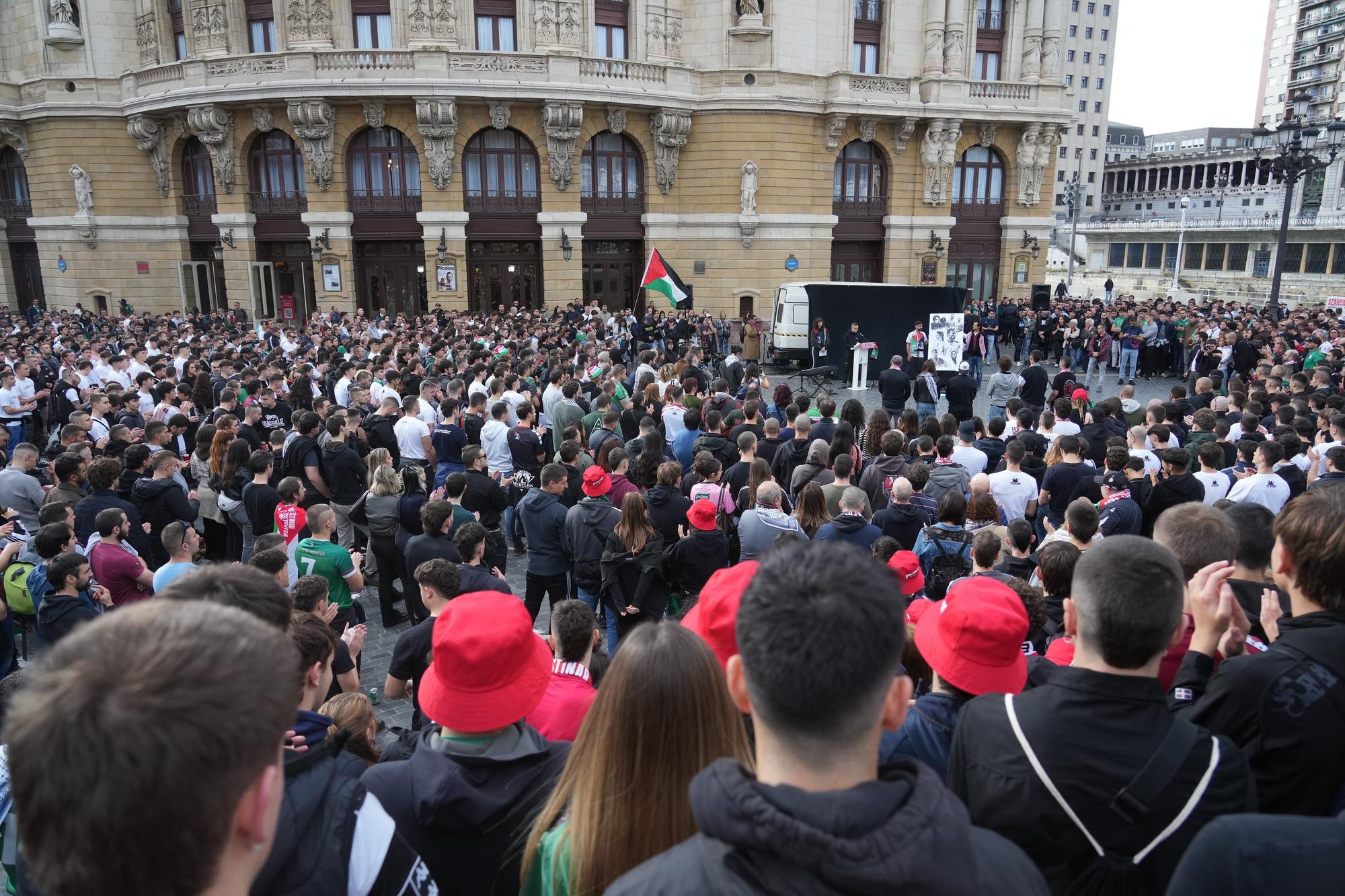 Euskal Herria se vuelca con el partido Euskal Selekzioa - Palestina