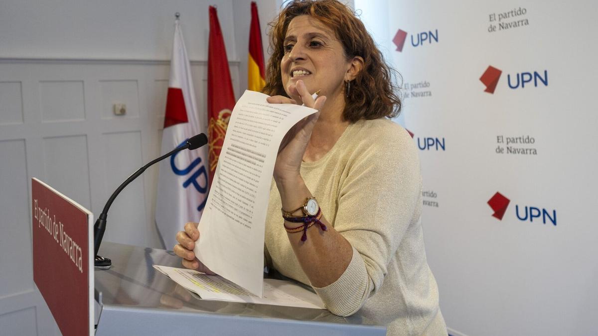 La parlamentaria de UPN Marta Álvarez, durante una rueda de prensa en la sede de UPN.