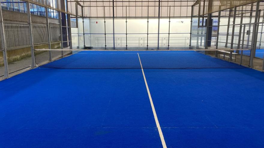 Mungia renueva las pistas de pádel del polideportivo