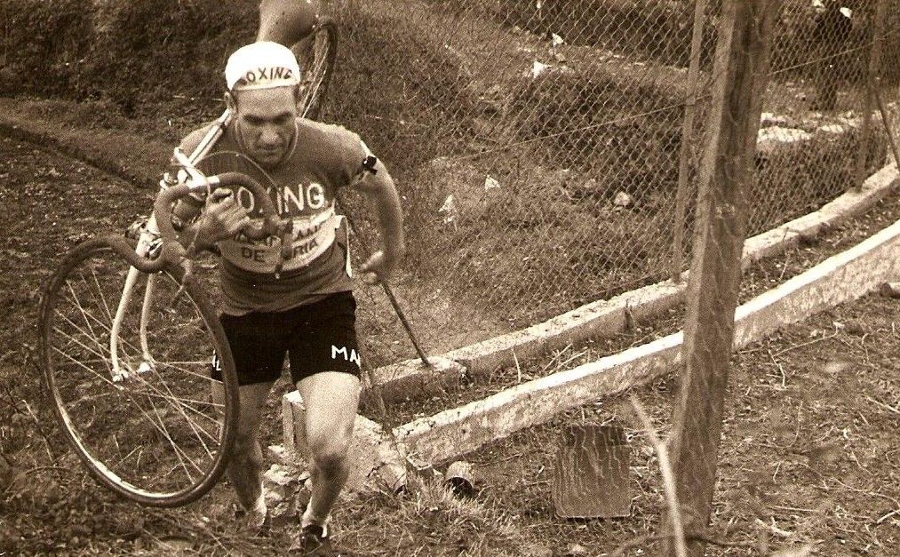 Imagenes del I Premio Gure Bide de Ciclocross celebrado en Elgoibar en 1960