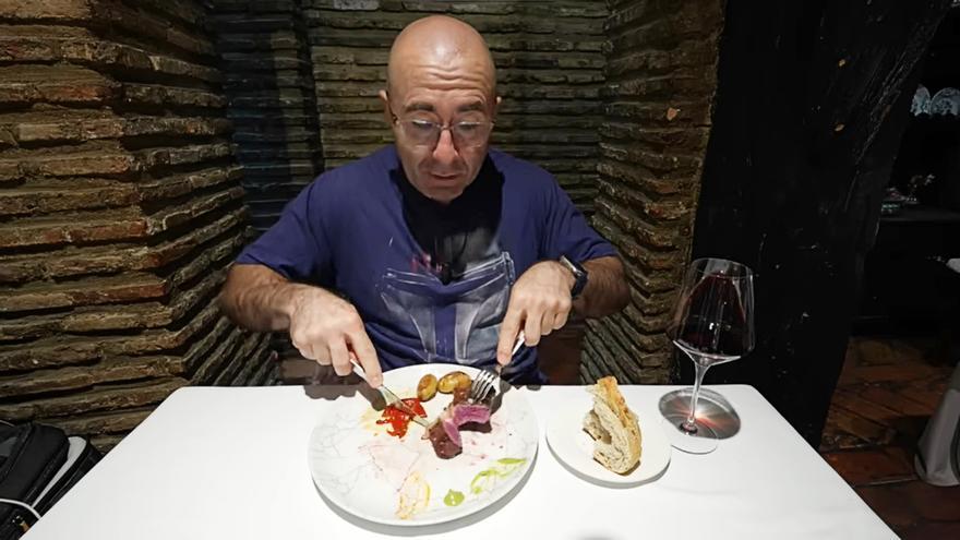 Un conocido influencer, sin palabras con este restaurante de Vitoria: “Sabores que cuentan historias”