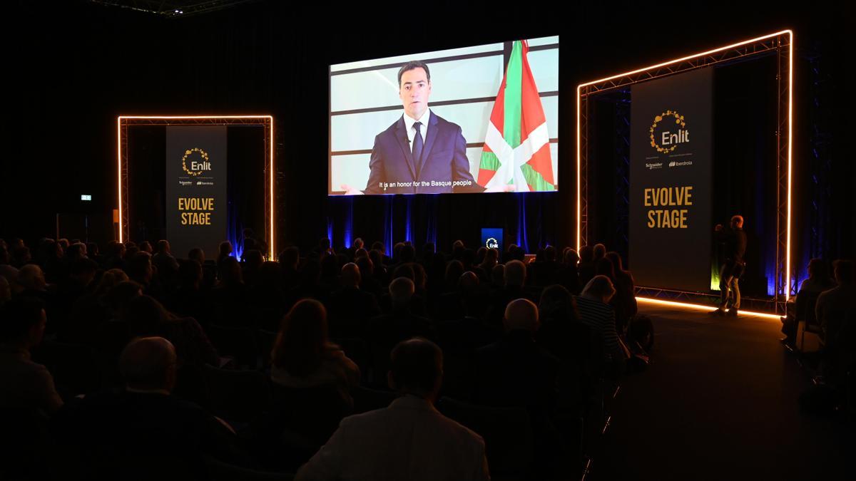 El lehendakari, Imanol Pradales, interviene vía videoconferencia, durante evento Centre Enlit Europe 2025