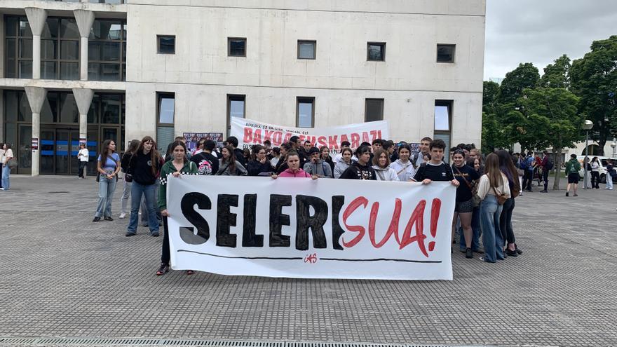 Protestas en el arranque de la Selectividad por ser una prueba que "perjudica la salud mental"