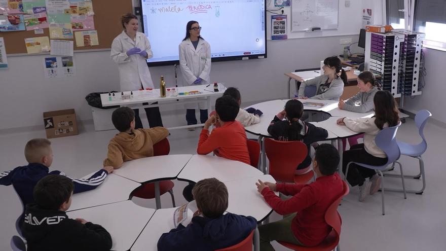 Hielo caliente, huellas ocultas y airbags caseros: la ciencia engancha a estudiantes en Pamplona