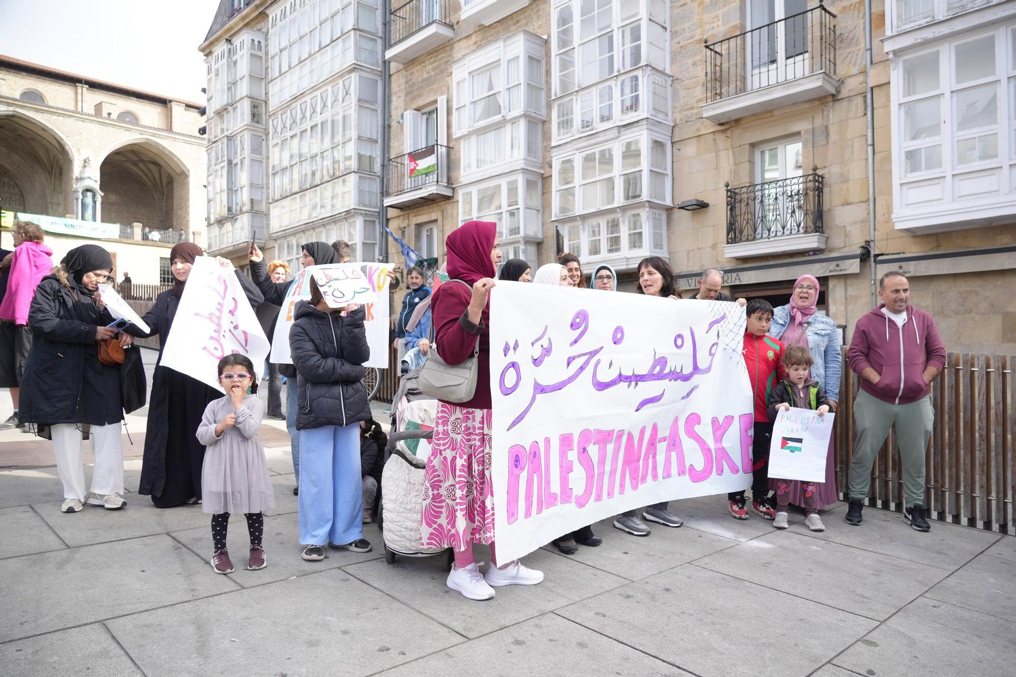 Manifestación en favor del pueblo de Gaza en Vitoria