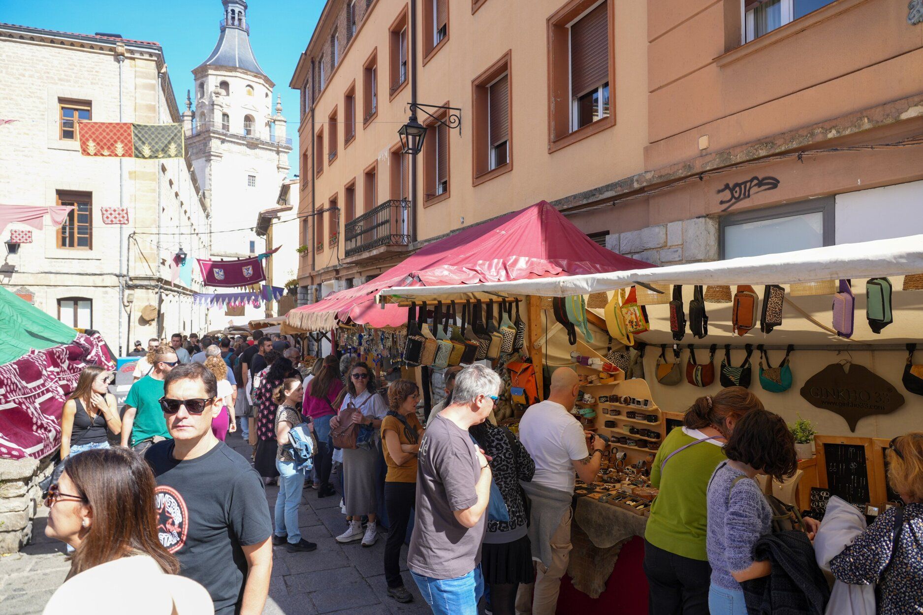 En imágenes: Segunda jornada del XXII Mercado Medieval de Vitoria