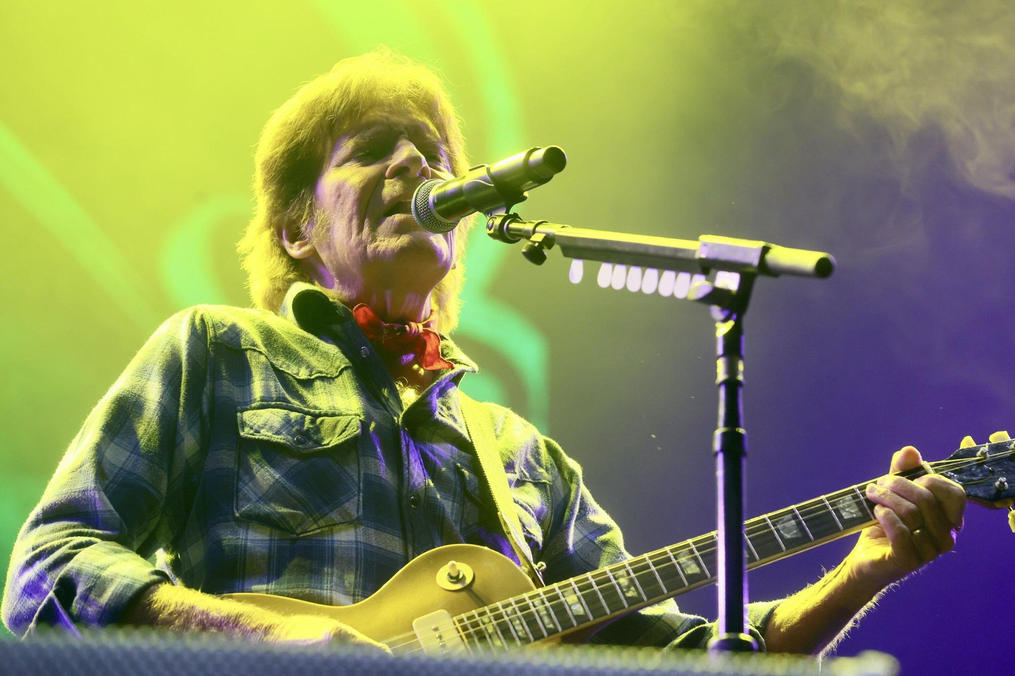 En imágenes: Así están siendo los conciertos de este viernes en el Azkena Rock Festival