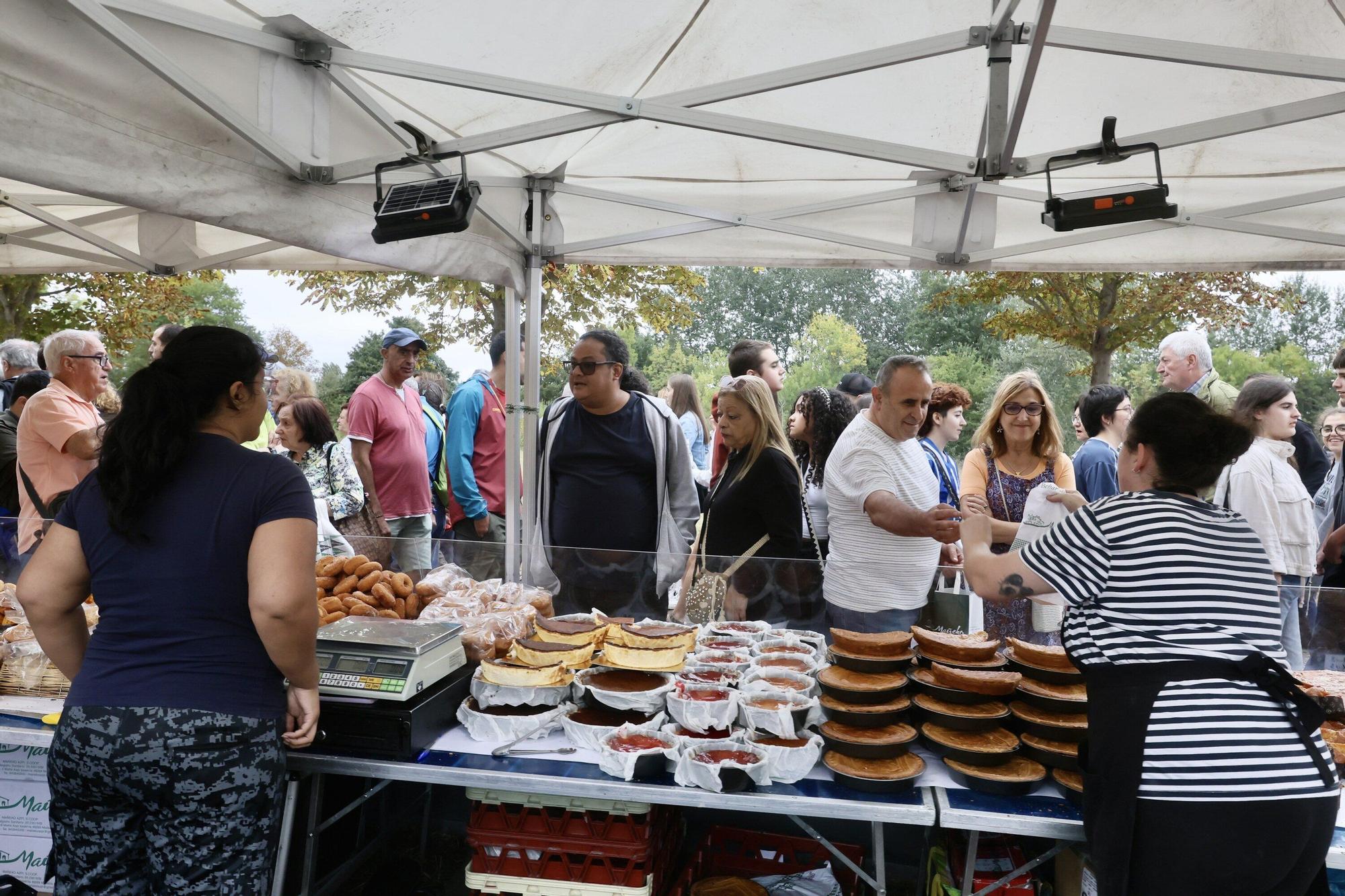 En imágenes: Las campas de Olarizu se llenan de fiesta