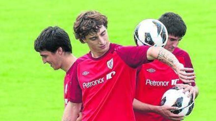 Amorebieta podría volver en Anoeta; Iraizoz y De Marcos son duda