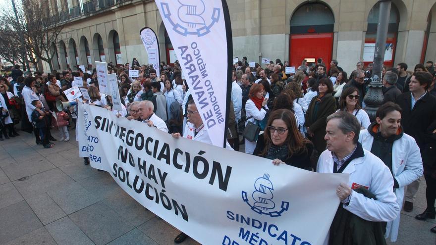 El Sindicato Médico de Navarra tensa la reunión con Salud con una denuncia por riesgos laborales