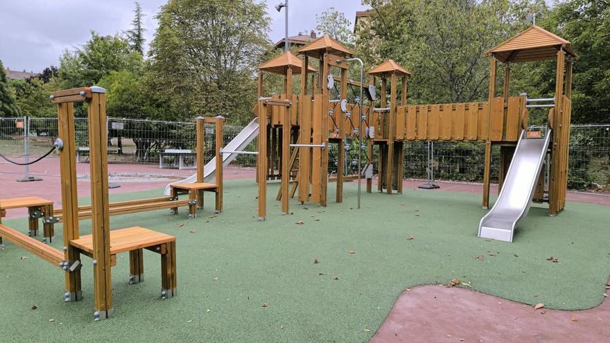 Parque de San Martín ultima la renovación integral de área de juegos