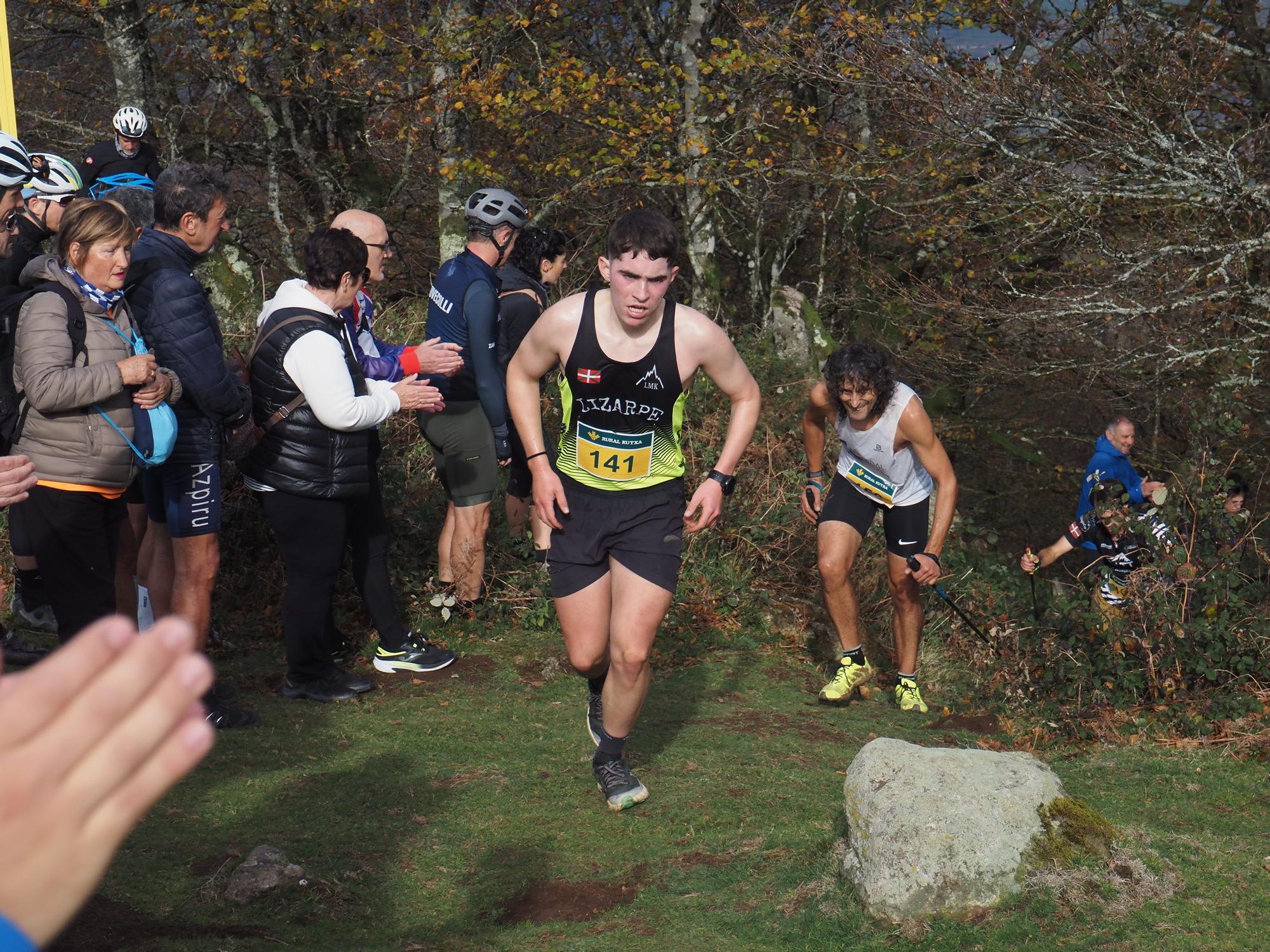 La llegada de los corredores a Karakate, en imágenes