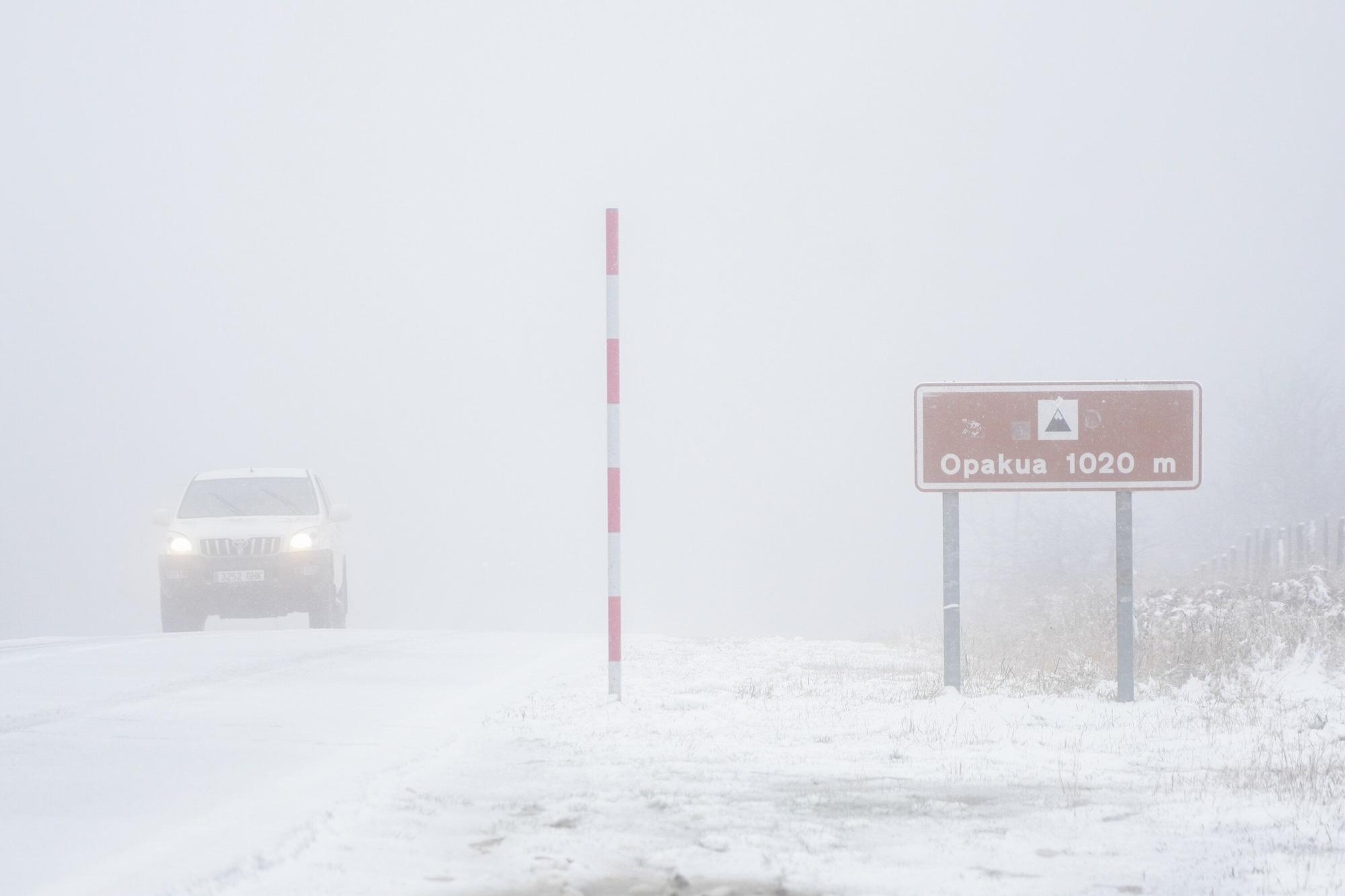 Las primeras nieves del otoño cubren Opakua