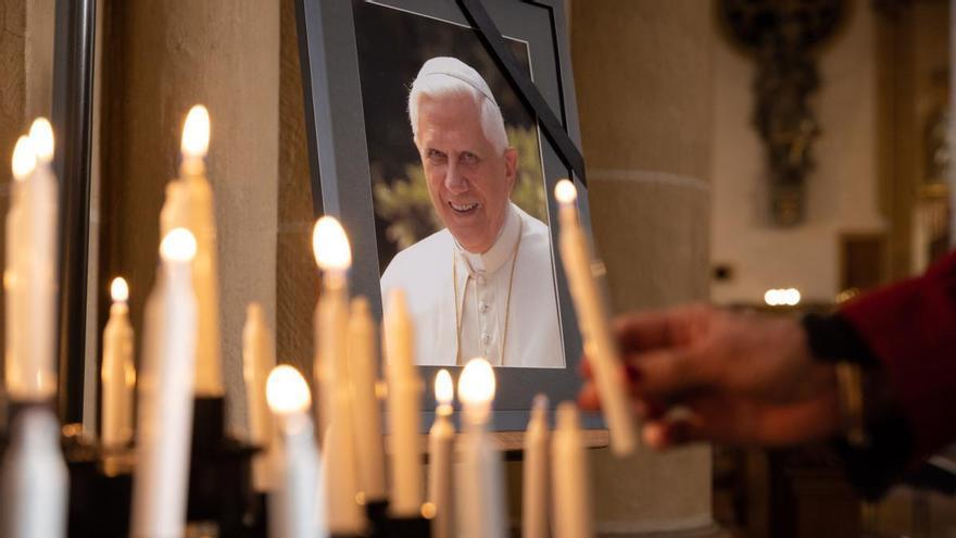 Benedicto XVI pide "perdón de corazón" en su testamento a quienes haya podido dañar
