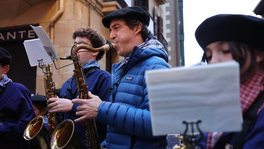 Txikiek aurrea hartu diote Bandera Igotzeari
