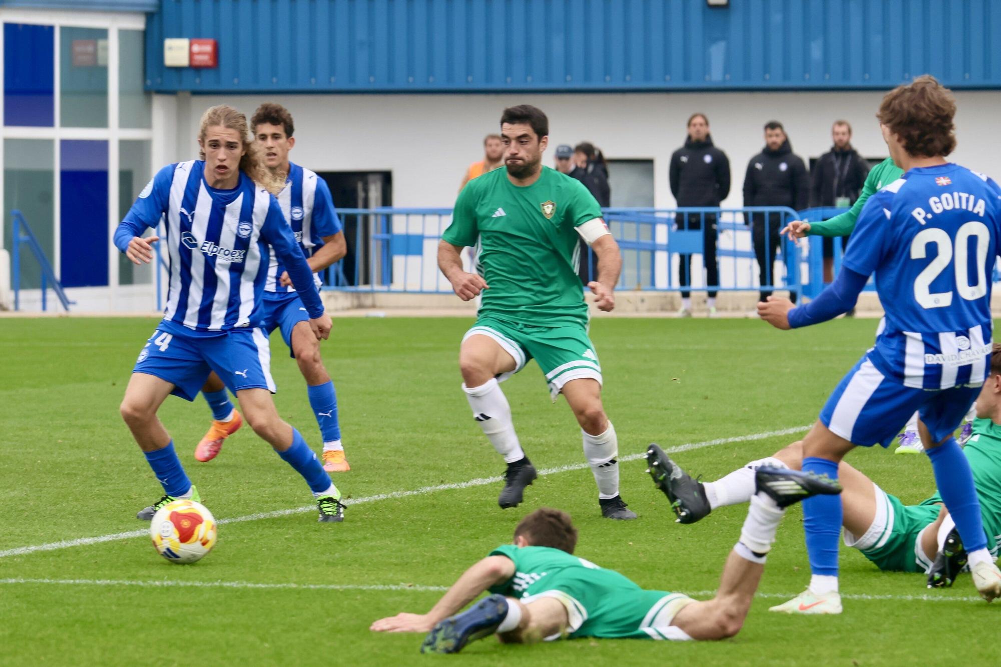En imágenes: "Alavés B contra el Gernika"