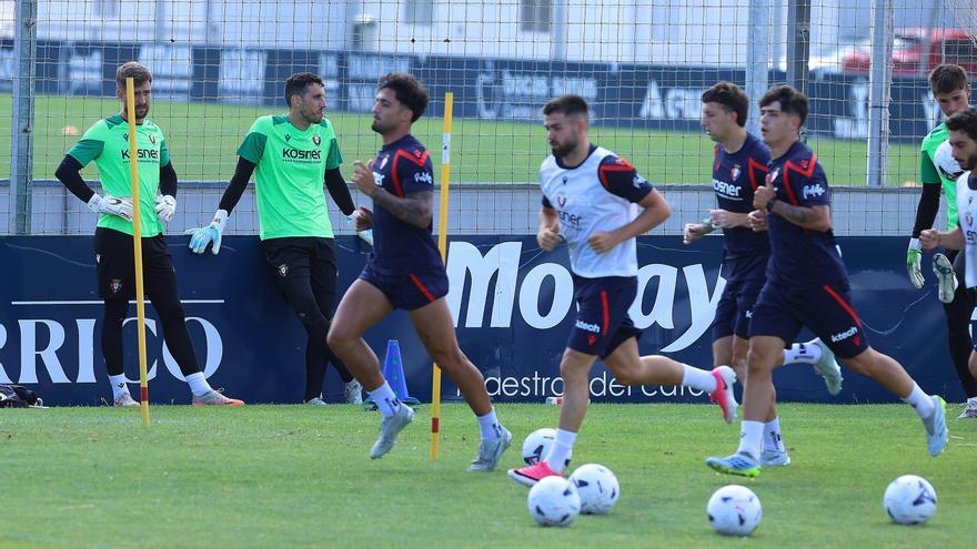 Ramis desplaza a 28 futbolistas para la gira en Inglaterra