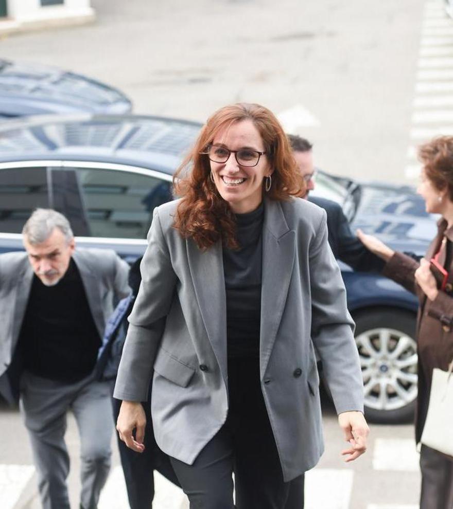 Mónica García confirma que las comunidades del PP están reportando datos sobre cribados