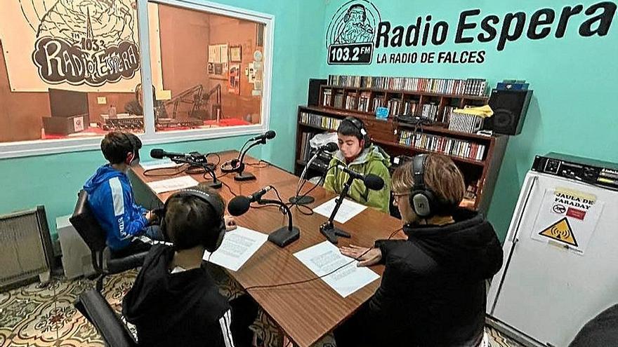 El alumnado de Falces, en la radio local