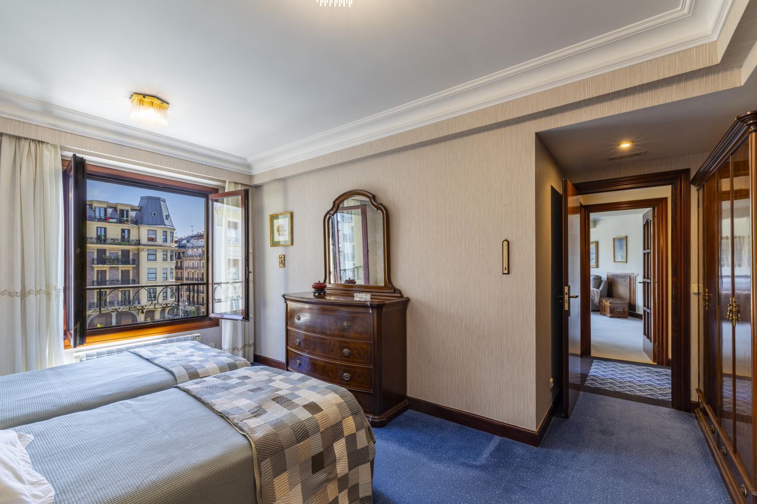 Vivir en el corazón de San Sebastián: espacio, luz y carácter en el Gros más exclusivo