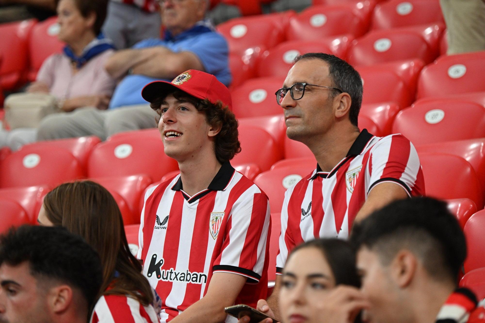 En imágenes: ¿Has estado en San Mamés viendo el Athletic-Sevilla? Búscate en nuestra galería