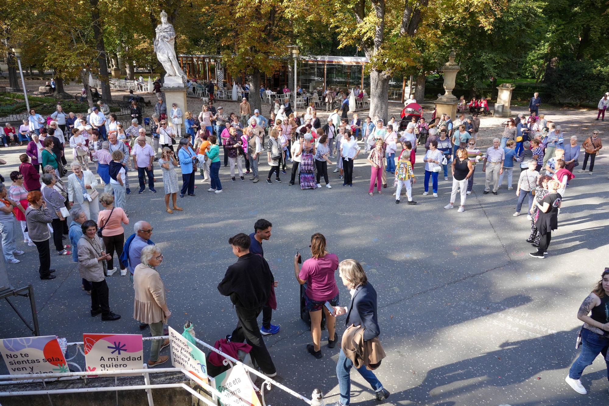 En imágenes: Celebración en Vitoria-Gasteiz del 35º aniversario del Día Internacional de las Personas Mayores