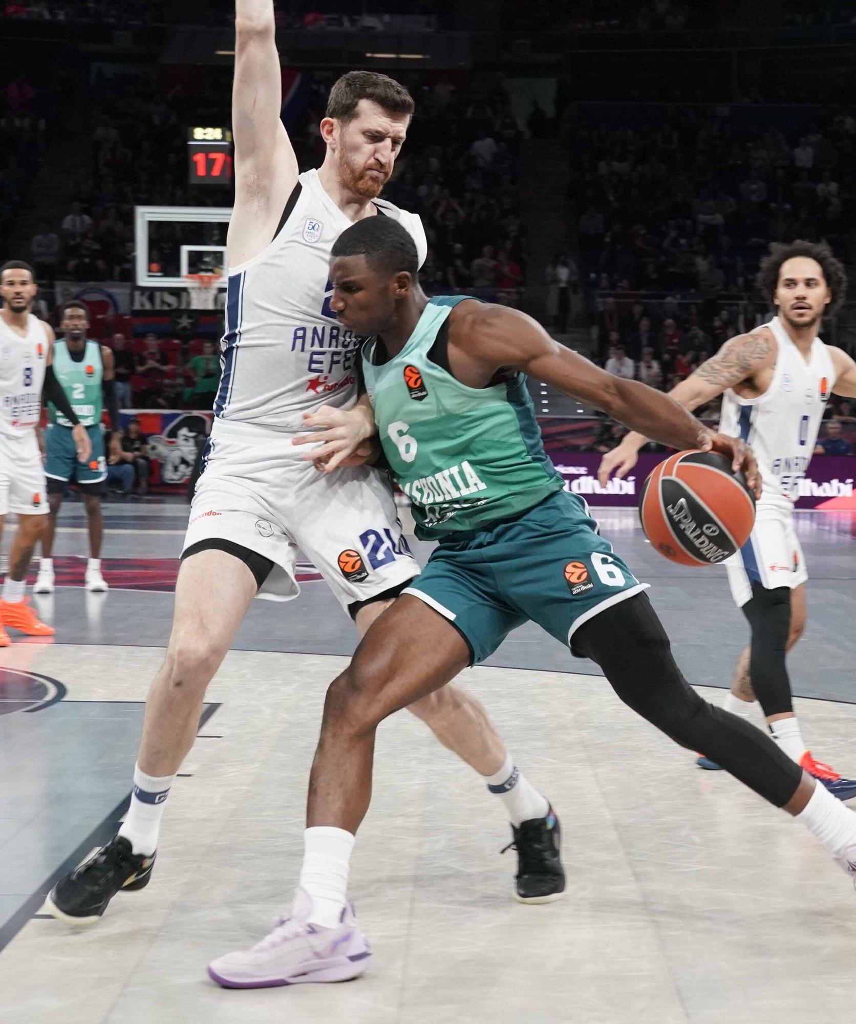 Las mejores imáganes del Baskonia 86-75 Anadolu Efes