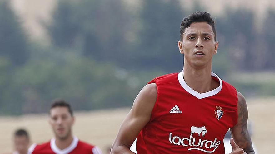 Osasuna ve “complicado” fichar a Ansarifard