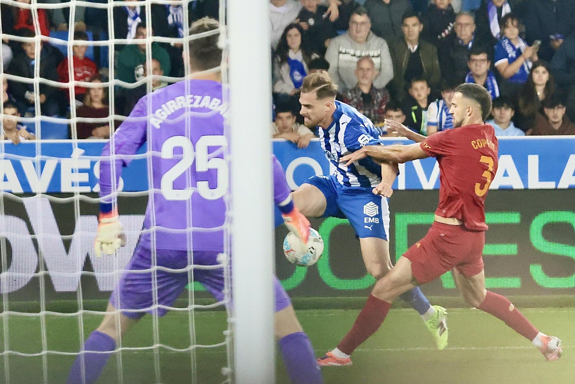 Todas las fotos del Alavés-Valencia en Mendizorroza