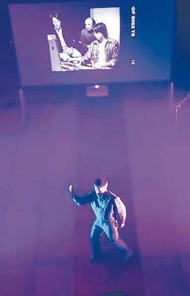 ‘Zerbait sartu zait begian’ emanaldia.