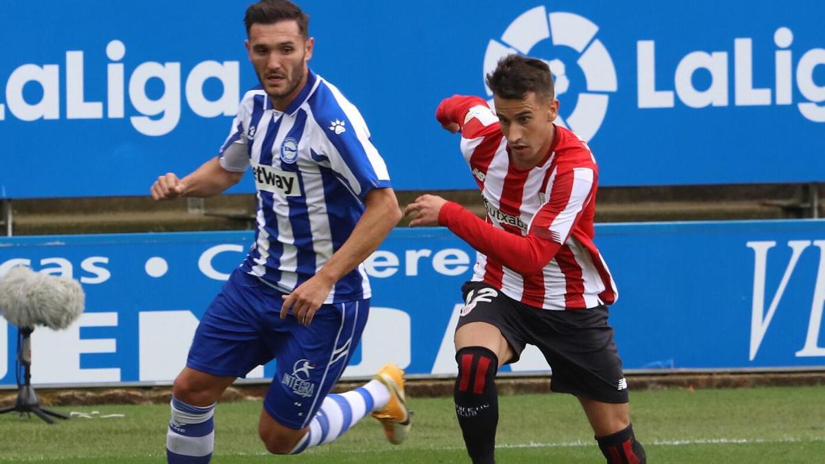 Lucas Pérez, antiguo jugador albiazul, sigue sin equipo tras su corto paso por Países Bajos.