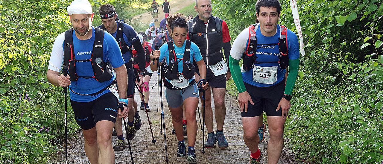 Mil corredores compiten por las 11 cimas de los Montes de Vitoria este sábado