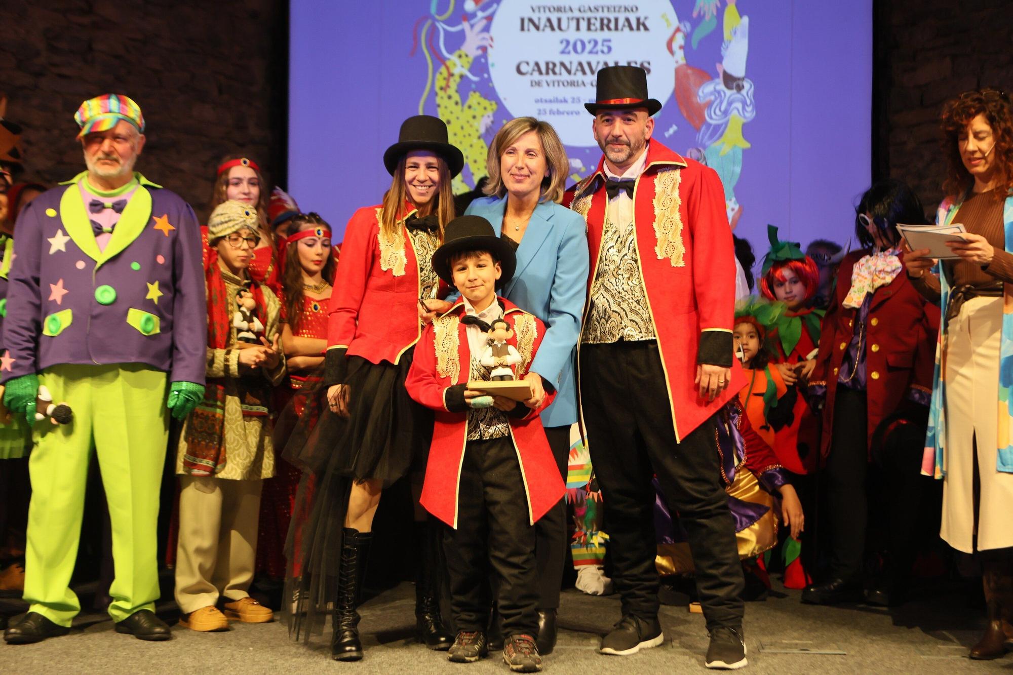 En imágenes: Presentación de Carnaval de las comparsas en el Palacio Villa Suso