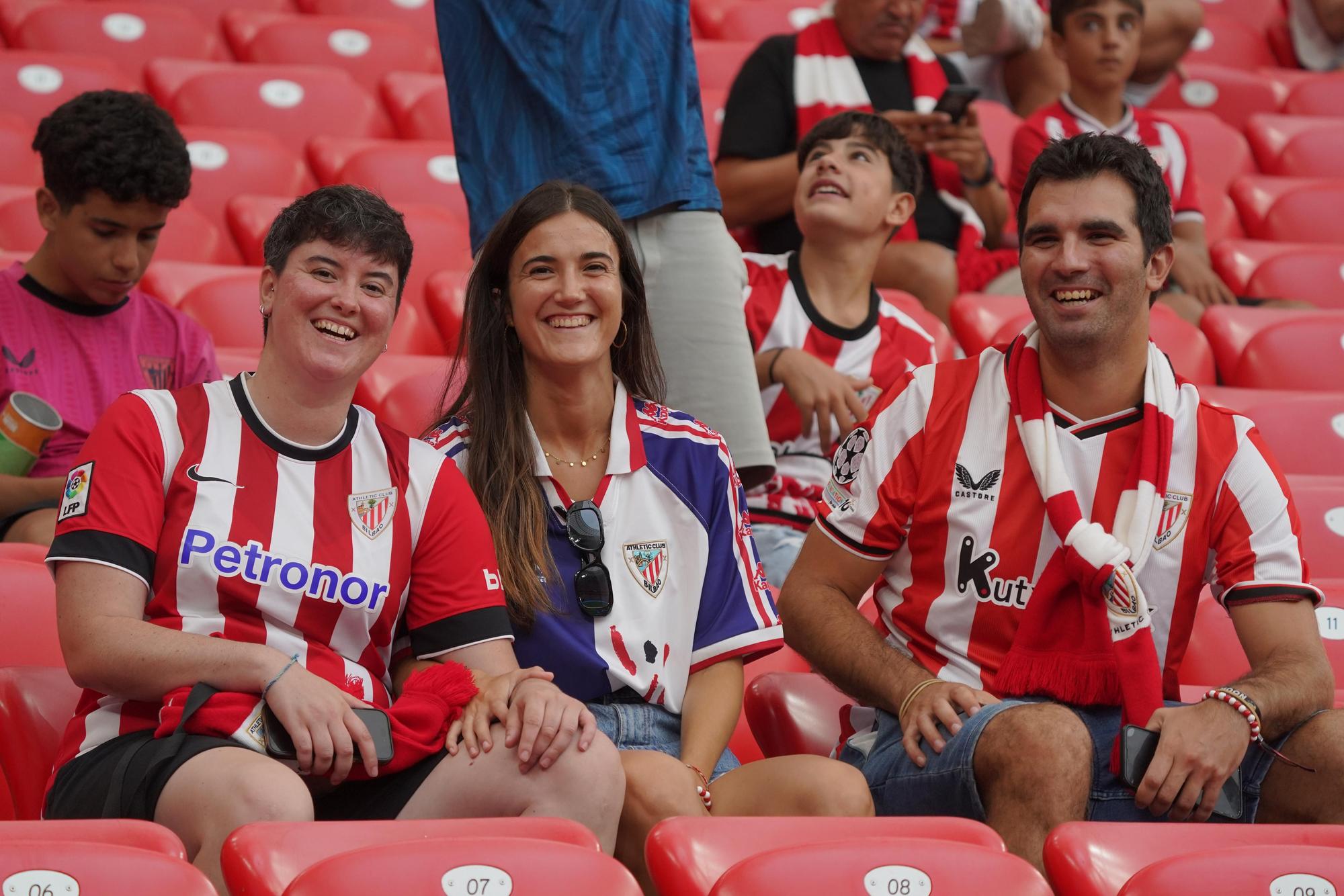 En imágenes: ¿Estás en San Mamés viendo el Athletic - Rayo? Búscate en nuestra galería