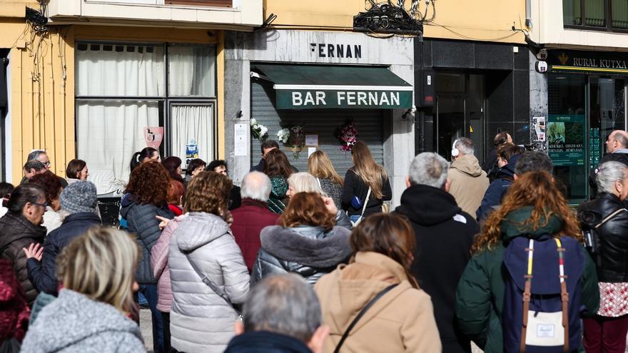 Concentración en Uribarri en memoria de Luis