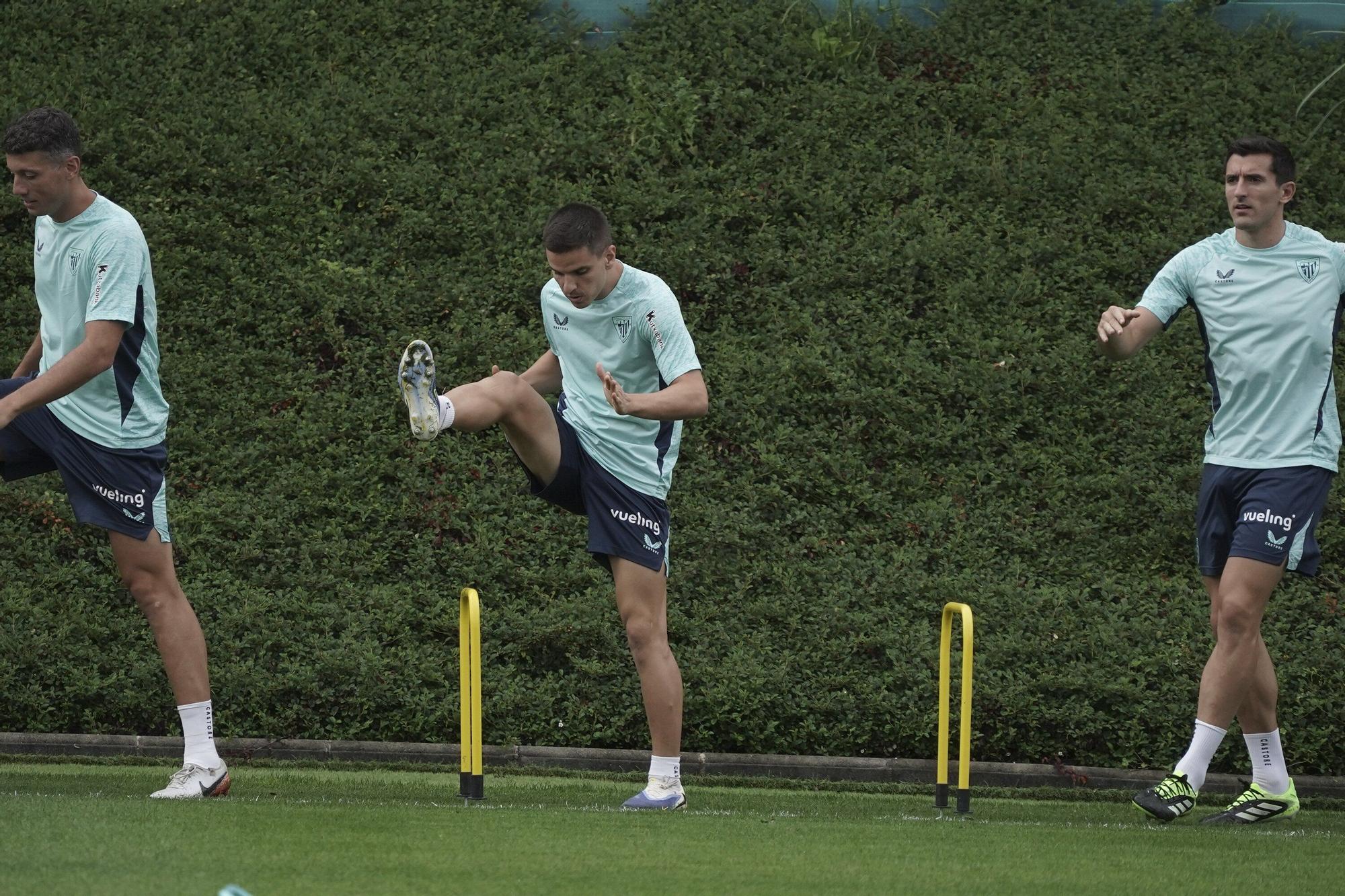 En imágenes: el Athletic entrena en Lezama con la vista puesta en el Alavés