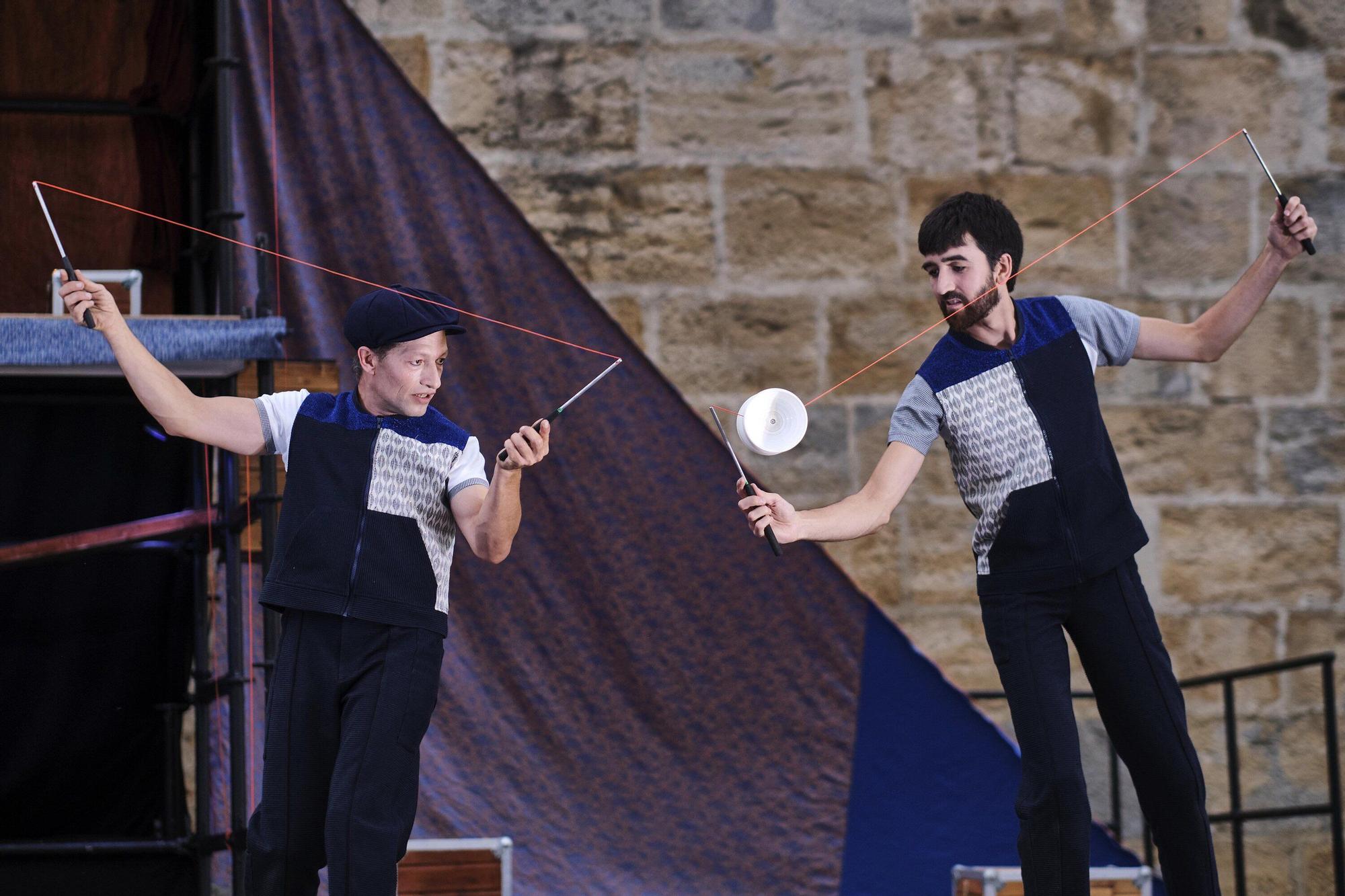 Cinco puntas con el espectaculo Ardatzak’ en la Ciudadela de Pamplona