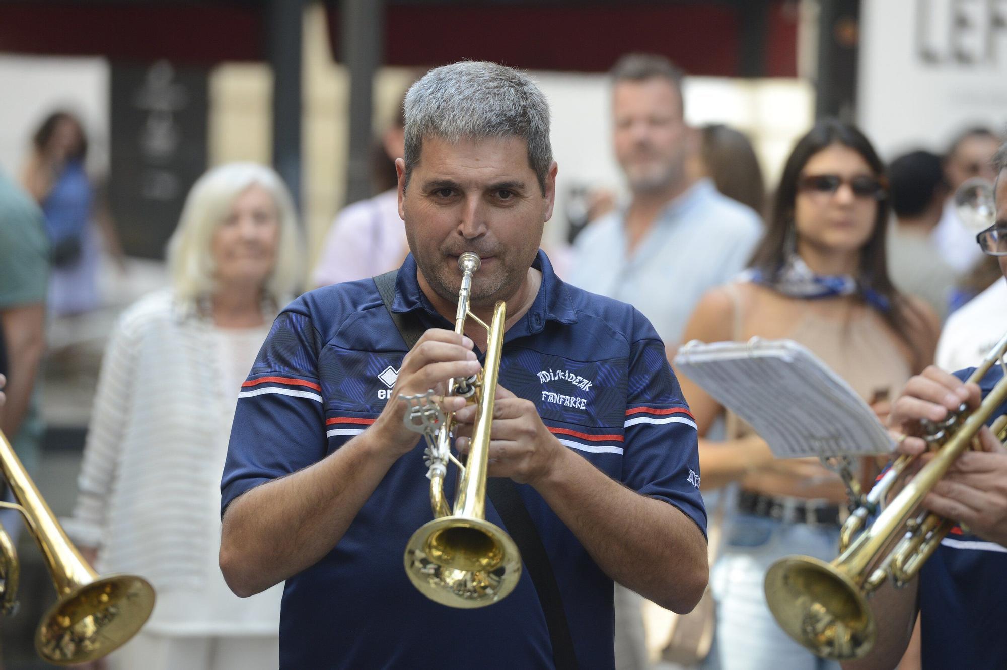 En imágenes: Fanfarria, potes y... mucha diversión en Aste Nagusia