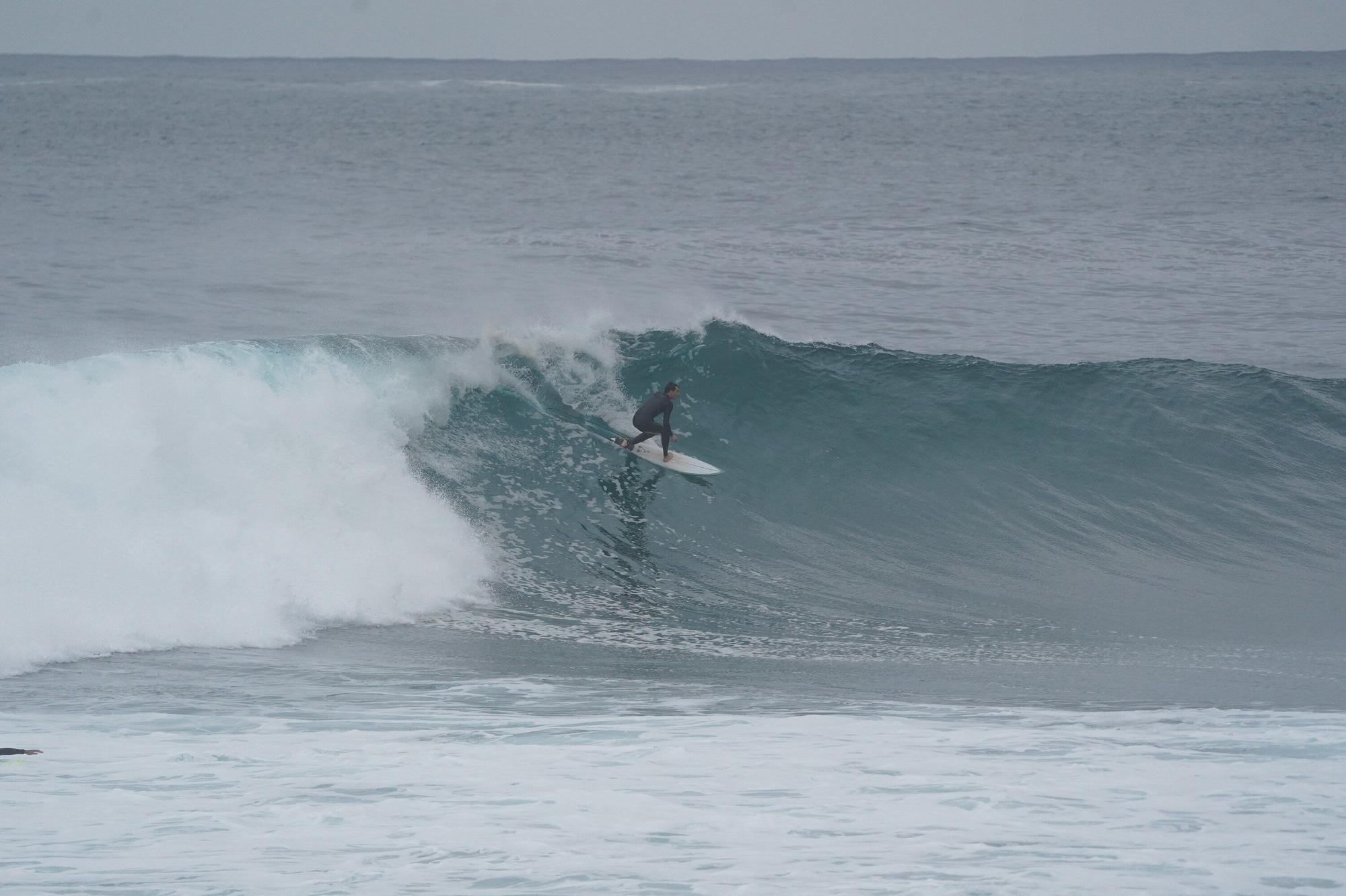 En imágenes: "La comunidad del surf está como loca, suele haber pocos días al año con olas como estas"